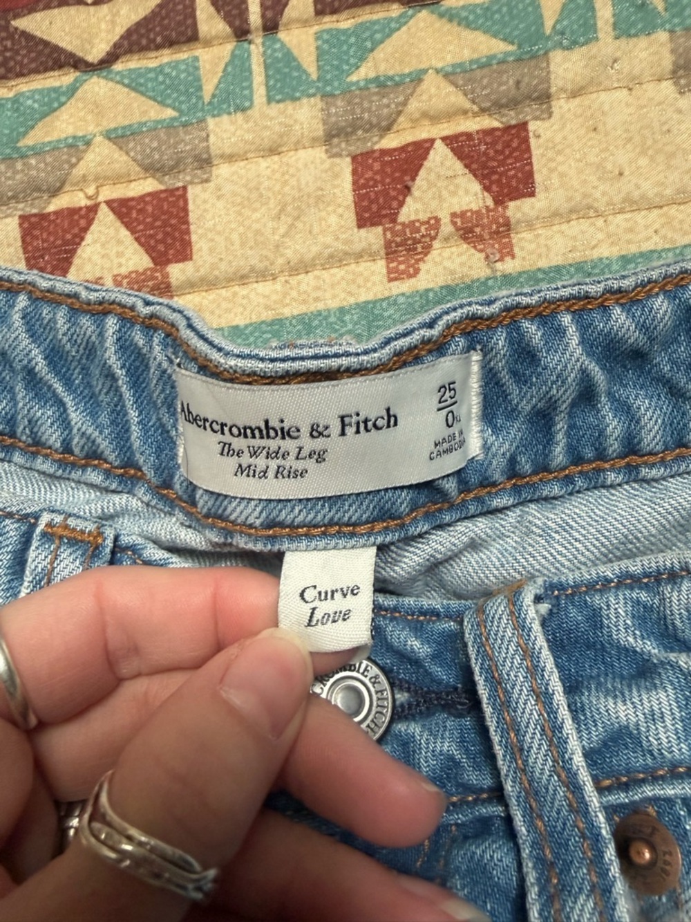 Abercrombie & Fitch Mid Rise Wide Leg Jeans size 0 - Picture 2 of 9